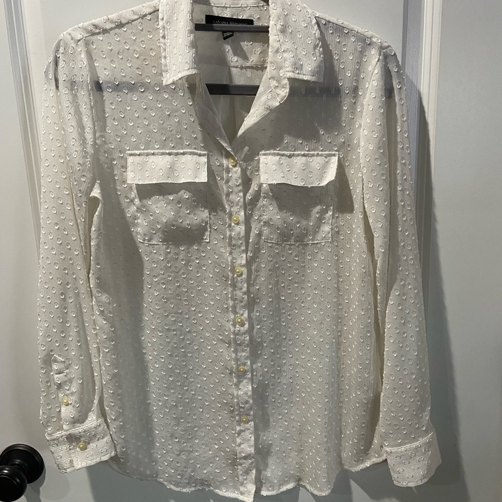 Banana Republic Button-Up Textured Blouse